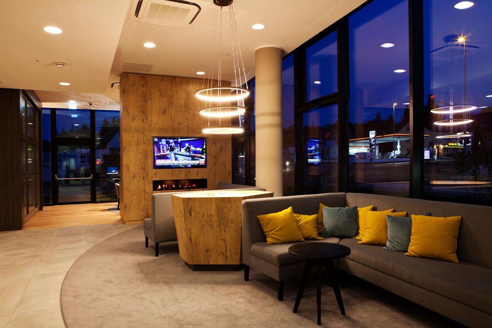 Hampton By Hilton Aachen Tivoli Hotel Bagian luar foto